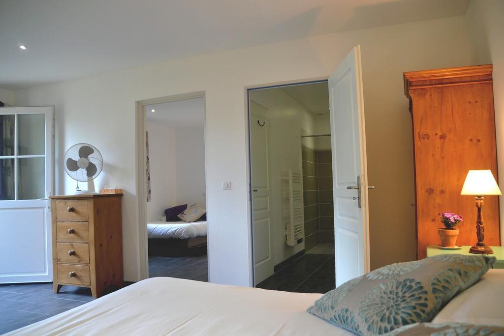 Hotel Les Grands Chenes Сен-Фаржо Номер фото